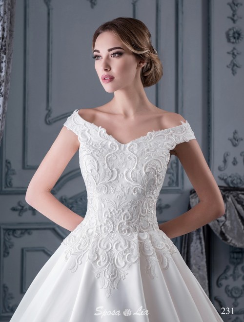 https://www.sposa-lia.com/images/stories/virtuemart/product/231       (2).jpg